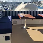 Luxury Afloat Yacht Paradise 3 Bedrooms 3Bath 5 Beds With Full Marina View